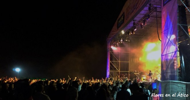 neox-rocks-2016-lori-meyers